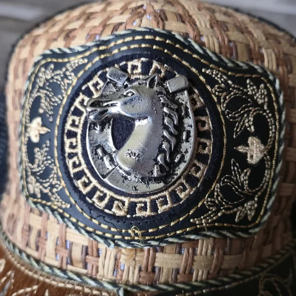 Gorra Black Mesh Straw Trucker Hat Silver Tone Horse Buckle Embroidered Brim - Picture 9 of 10